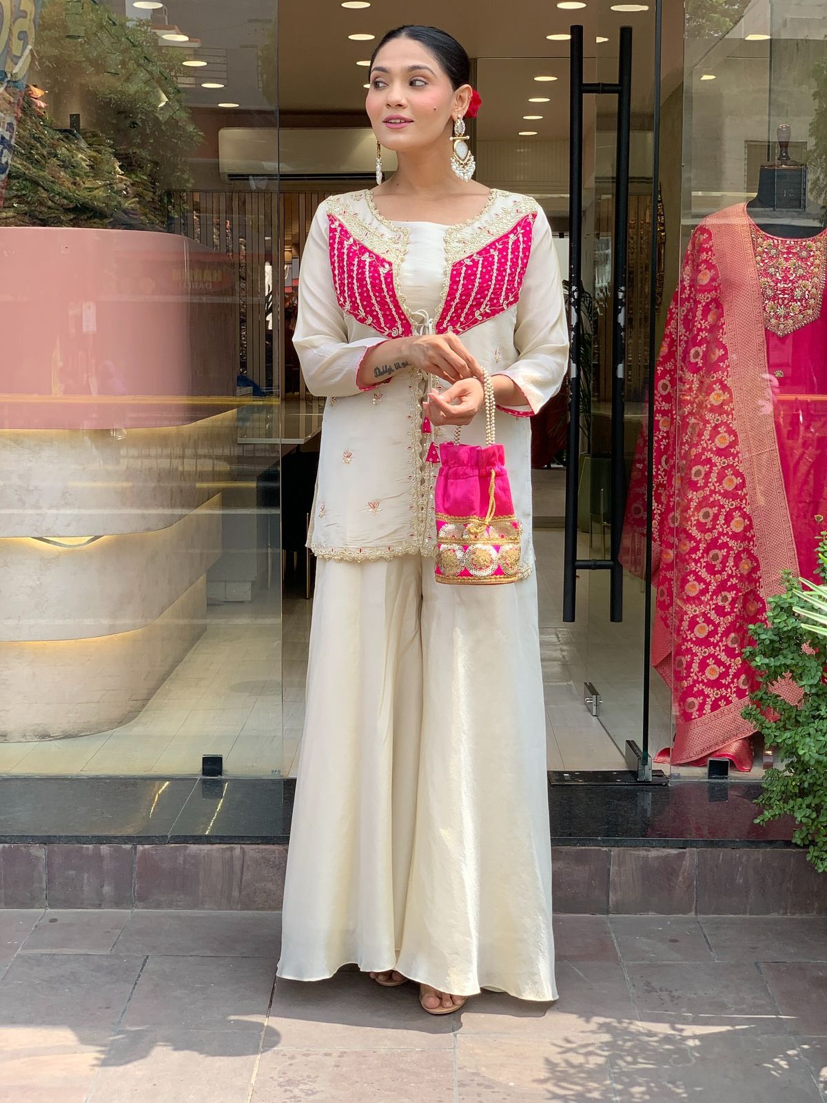 Leffy 2-Piece Stylish Ensemble: Includes a well-fitted top and coordinated bottom