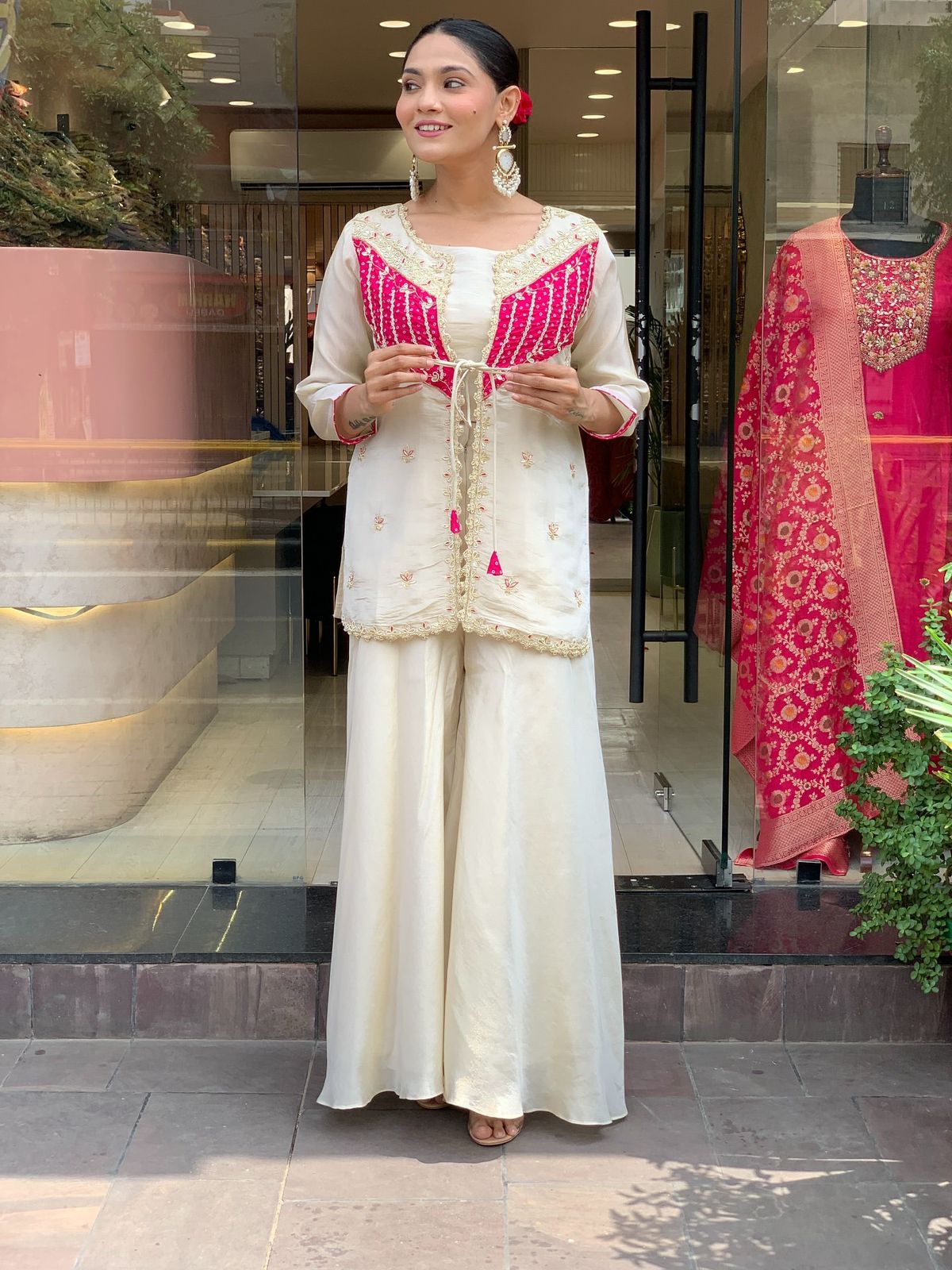 Leffy 2-Piece Stylish Ensemble: Includes a well-fitted top and coordinated bottom