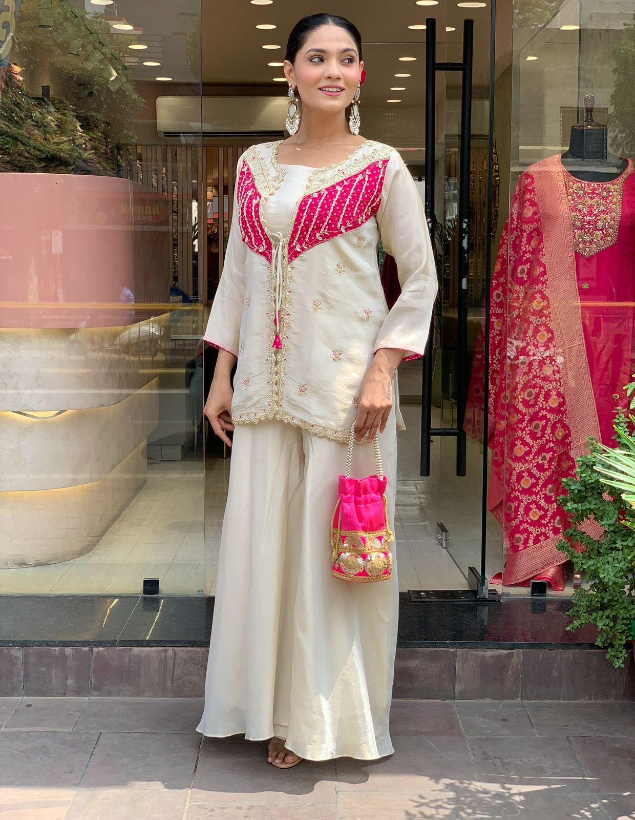 Leffy 2-Piece Stylish Ensemble: Includes a well-fitted top and coordinated bottom