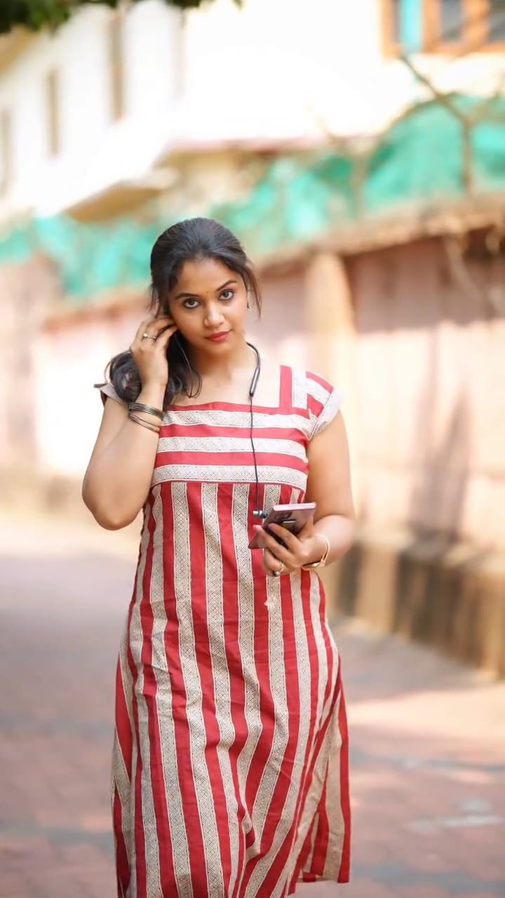 Women’s Red & Beige Striped Casual Midi Dress