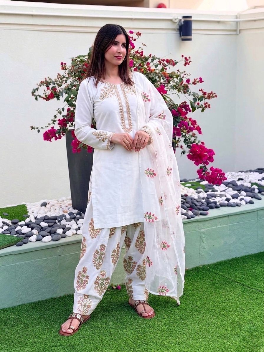 Women’s Ethnic Wear Heavy creap Silk