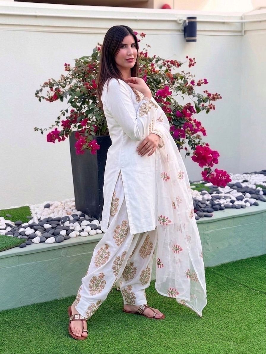 Women’s Ethnic Wear Heavy creap Silk