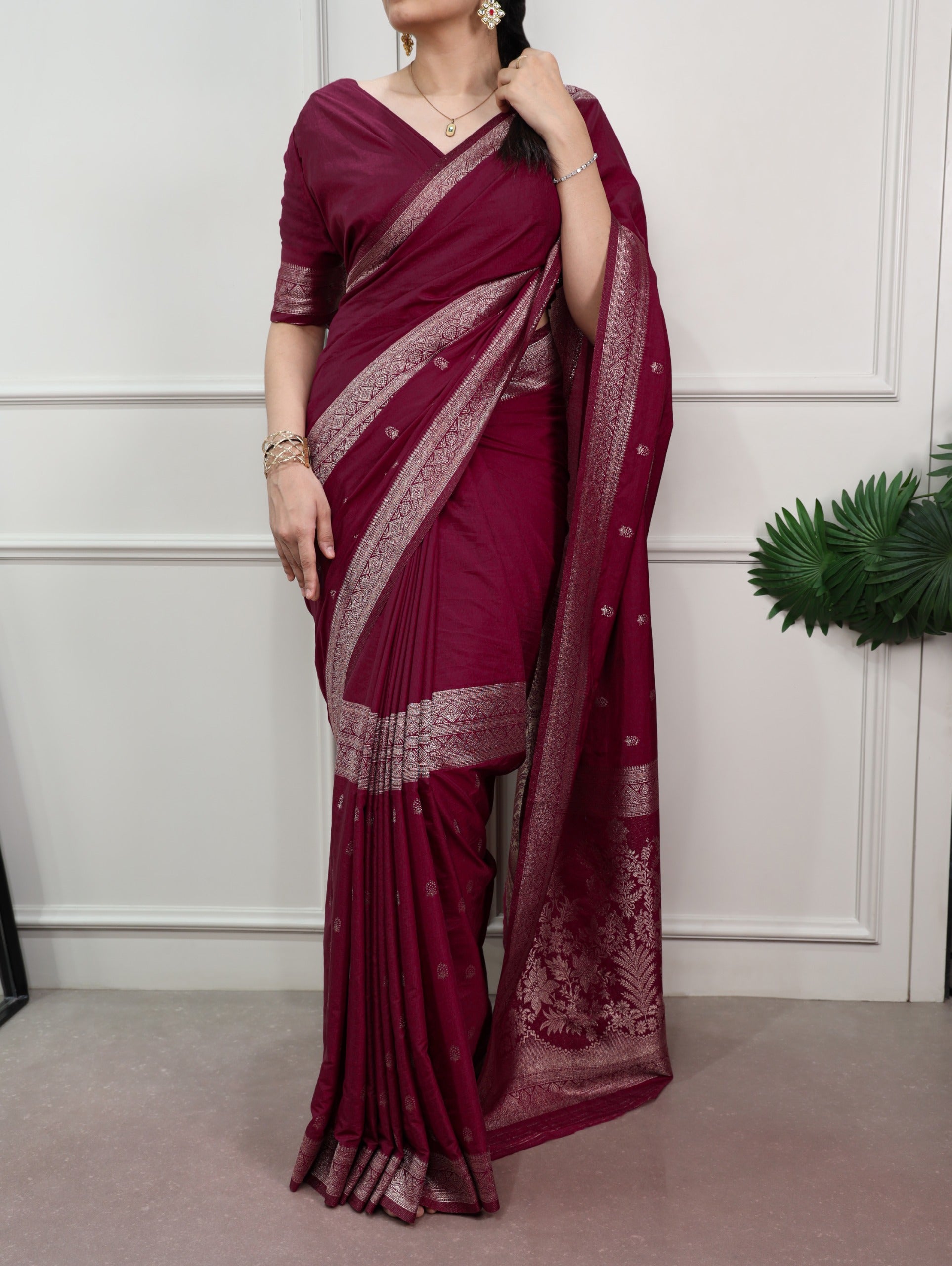 Grace meets tradition in this stunning zari weaving saree
