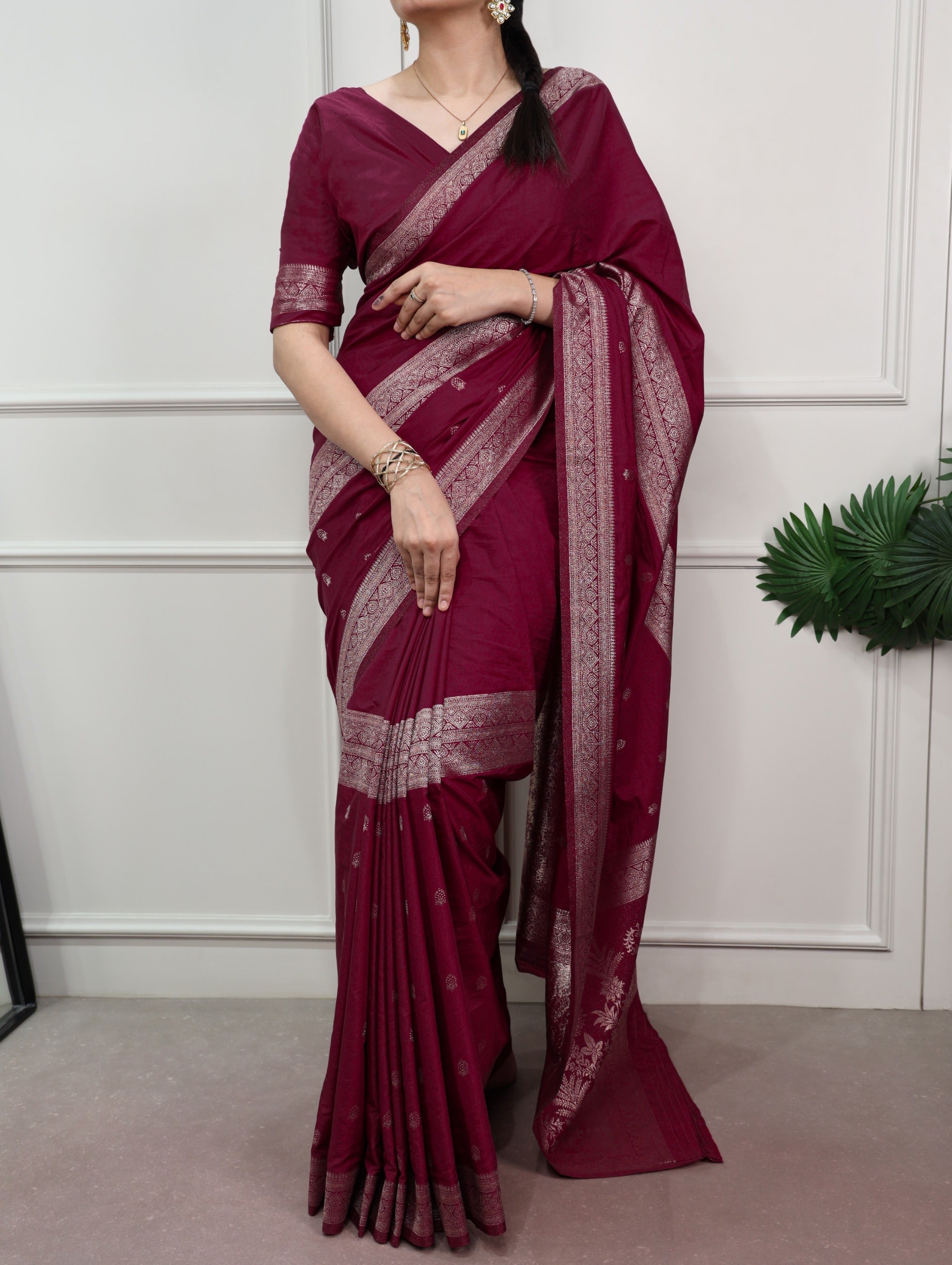 Grace meets tradition in this stunning zari weaving saree