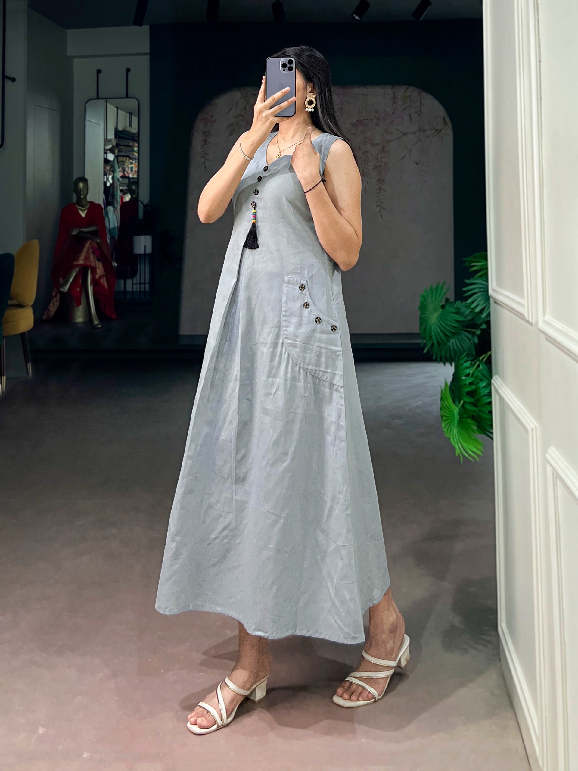 Chic Sleeveless Pocket Maxi Dress