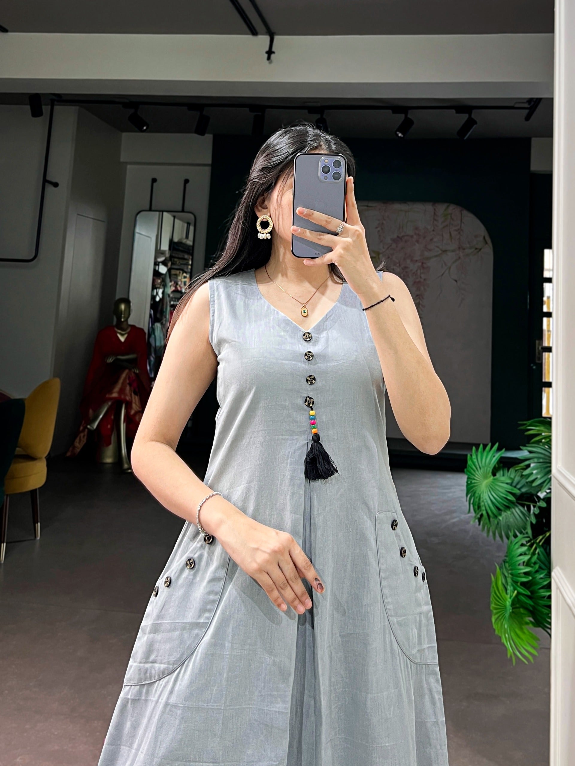 Chic Sleeveless Pocket Maxi Dress