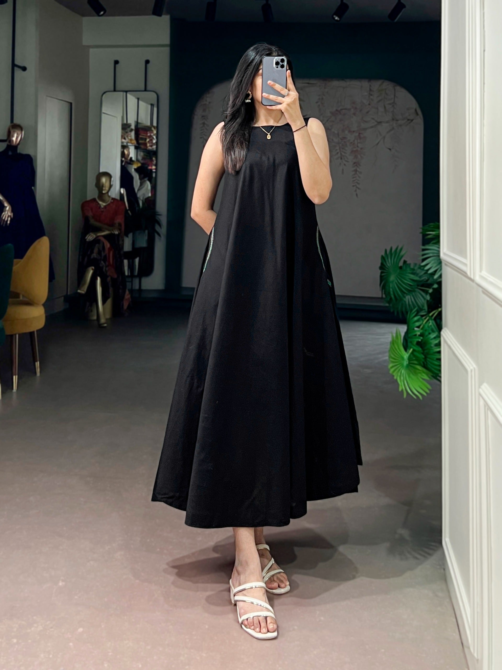 Grace Woven in Black