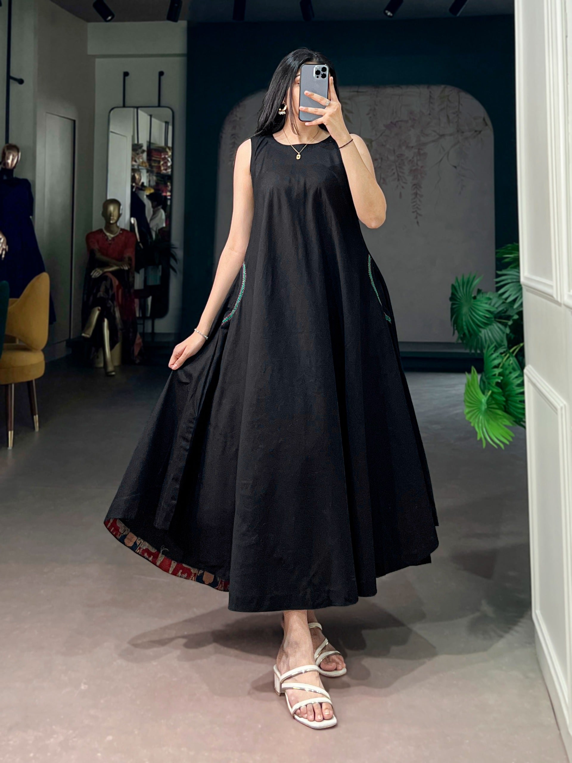Grace Woven in Black