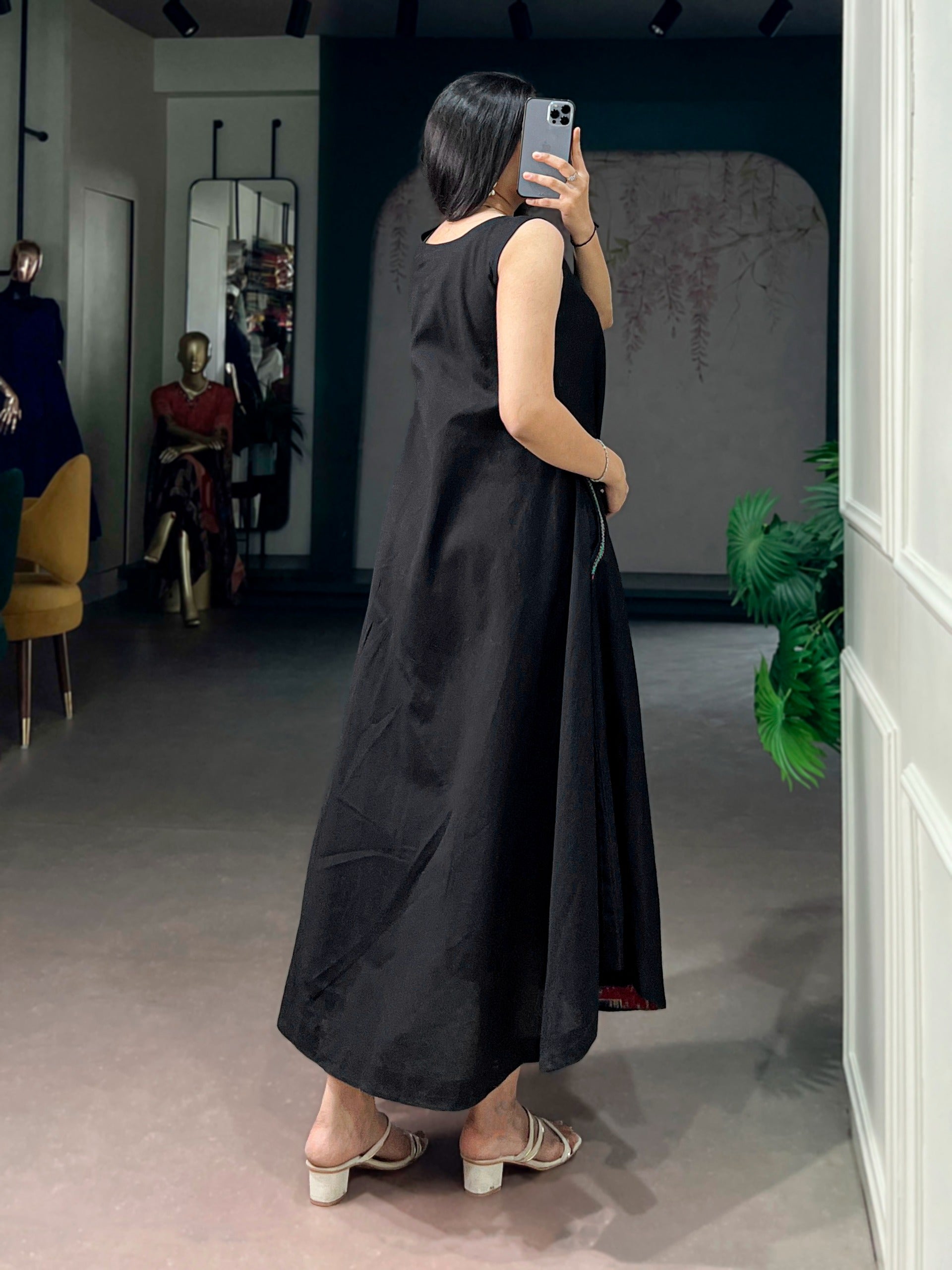 Grace Woven in Black