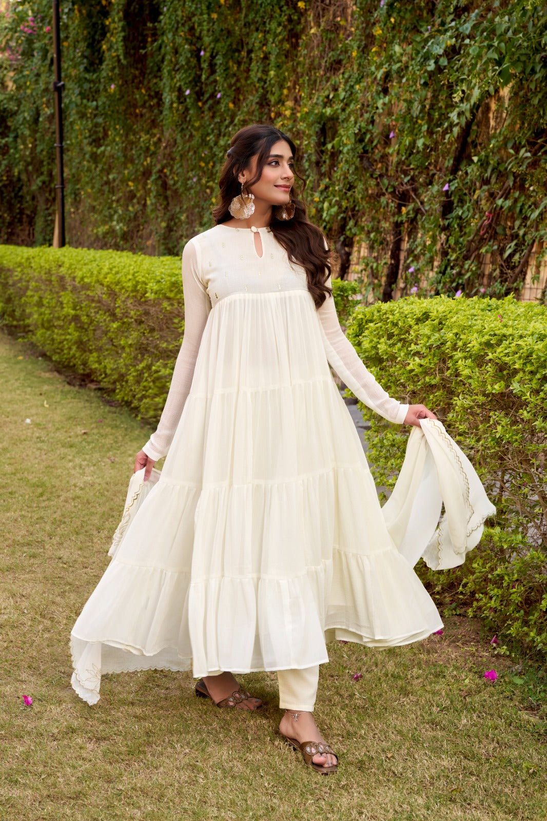 Elegant Ivory Three-Piece Ethnic Suit Set
