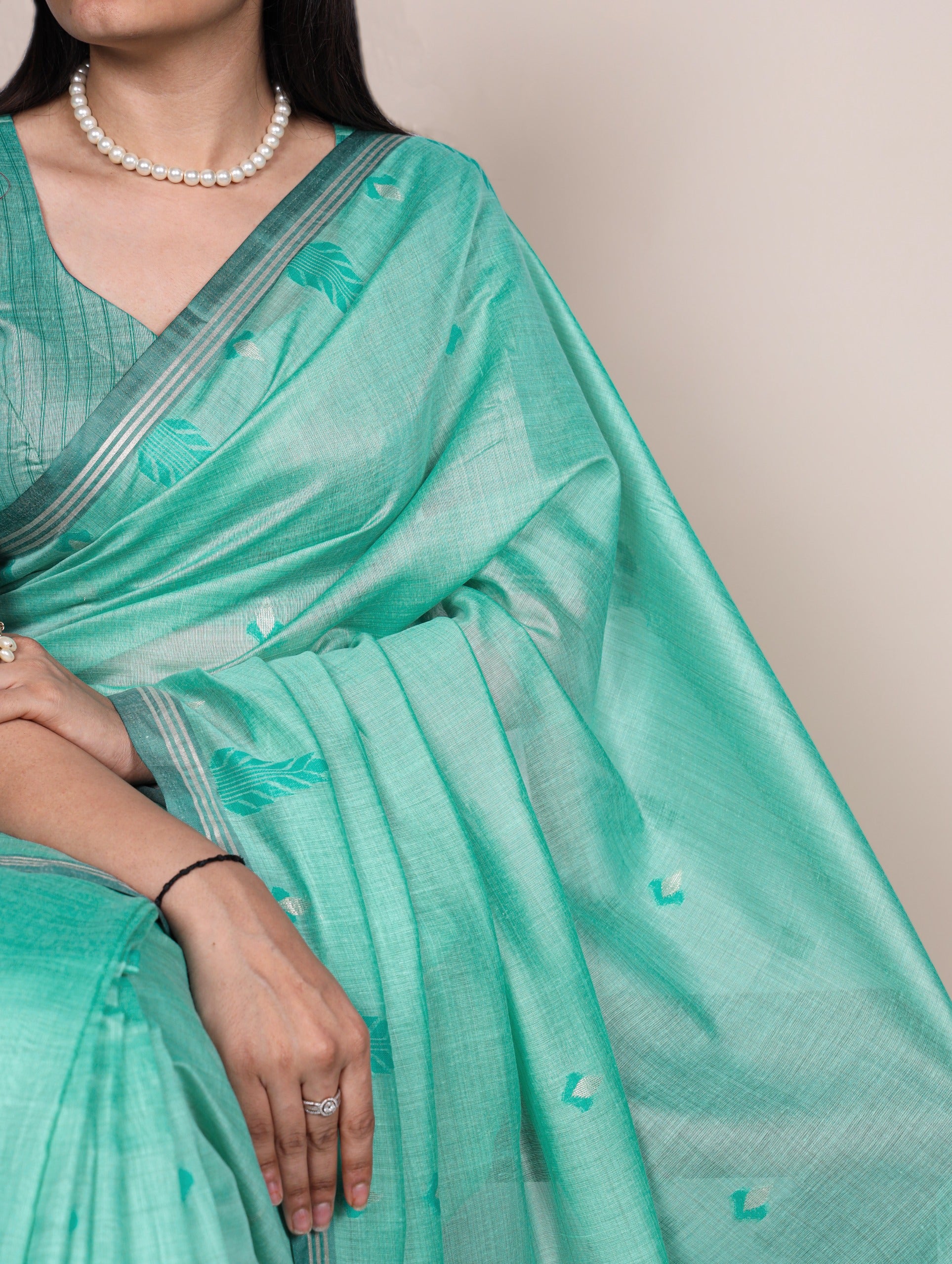 Lend Of Softness And Shine Traditional Zari Weaving Sarees