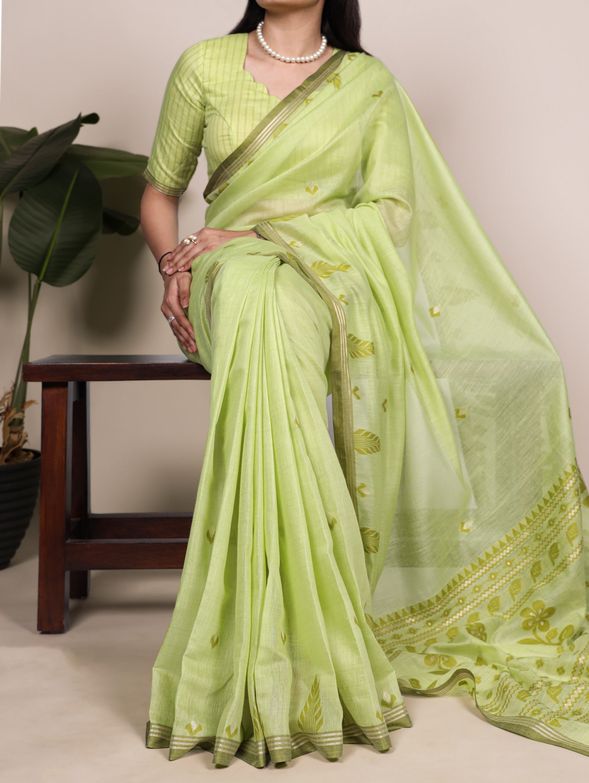 Lend Of Softness And Shine Traditional Zari Weaving Sarees