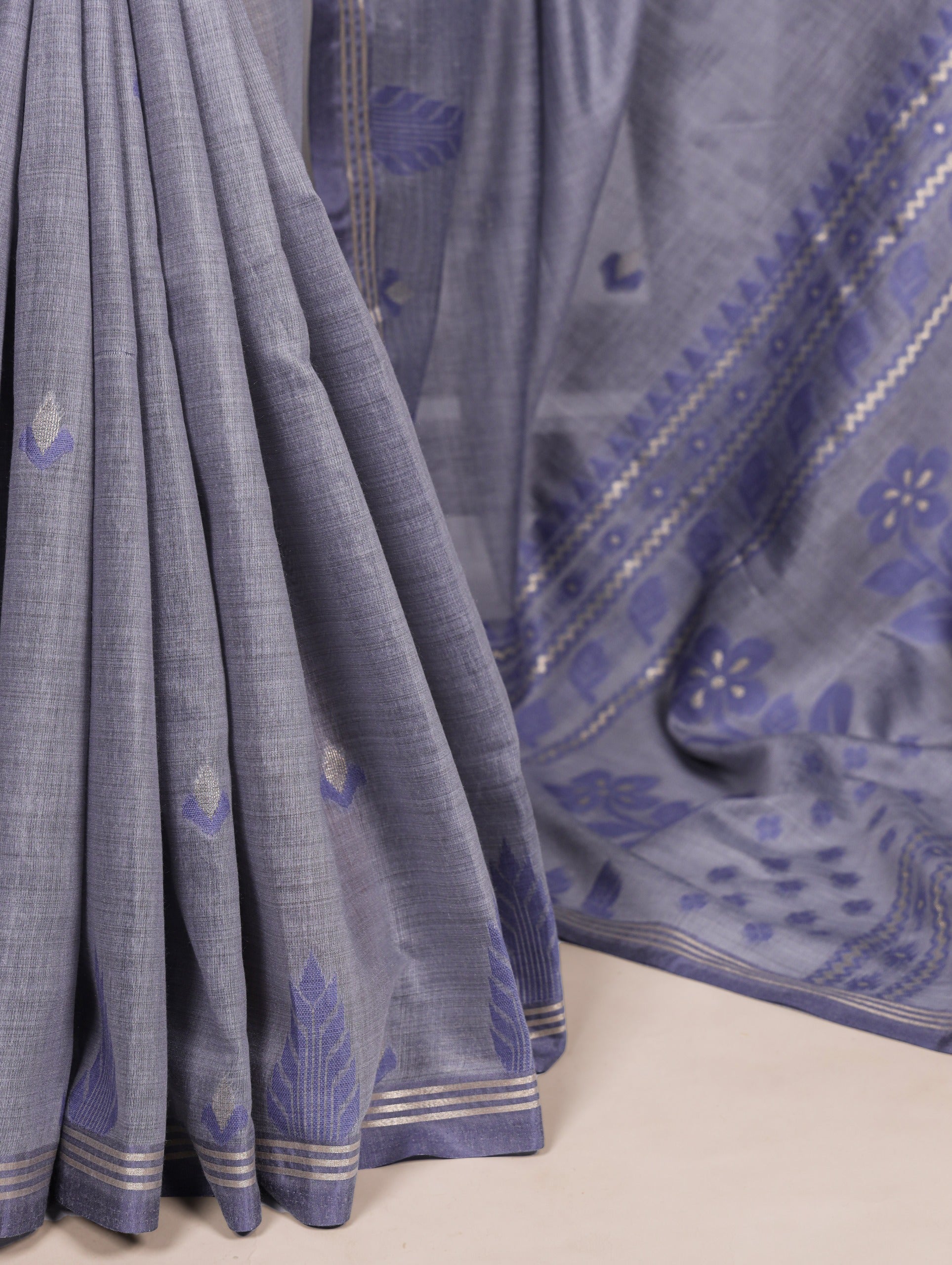 Lend Of Softness And Shine Traditional Zari Weaving Sarees
