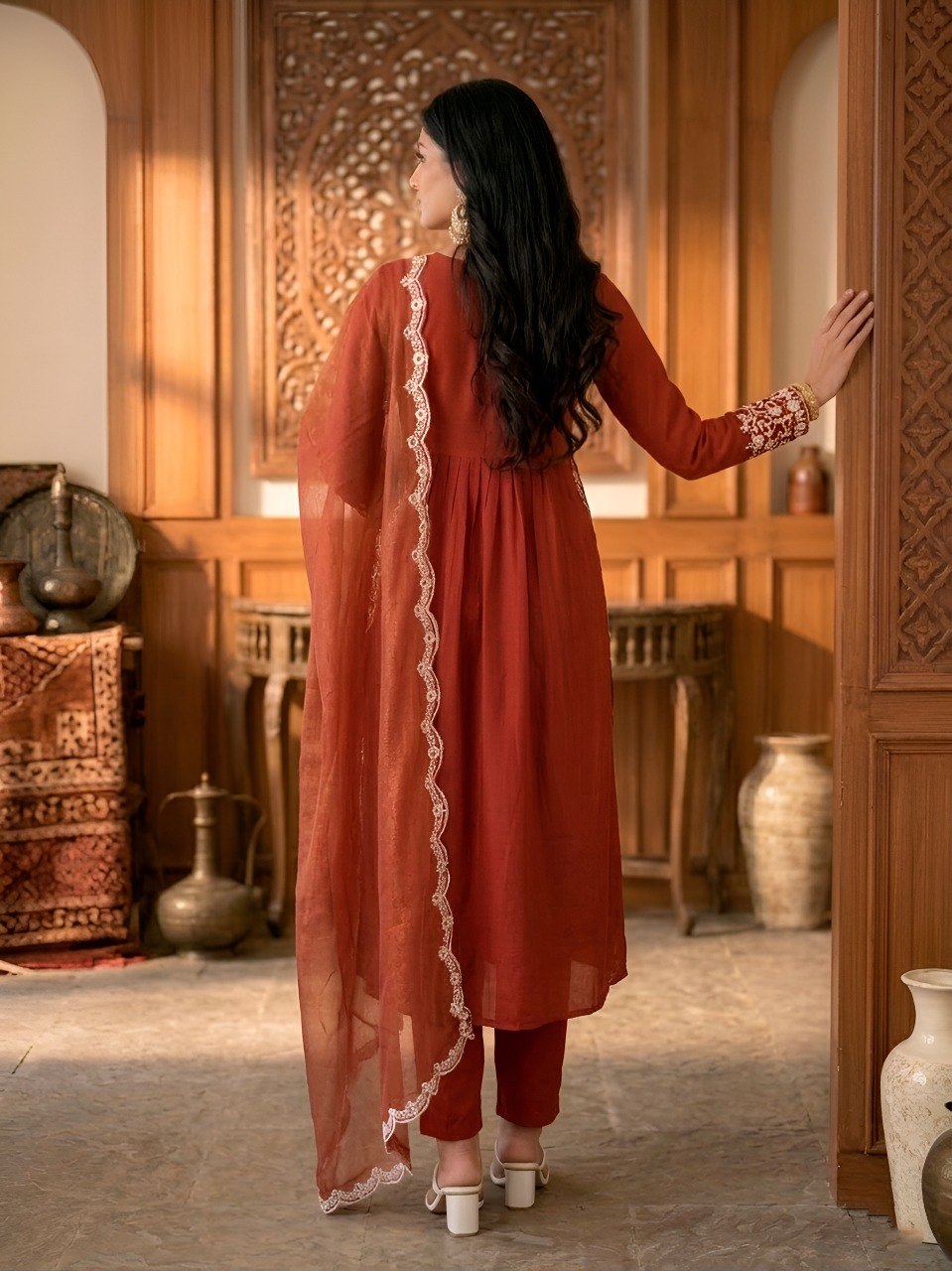 Feel the finesse of Maska cotton stitched in style