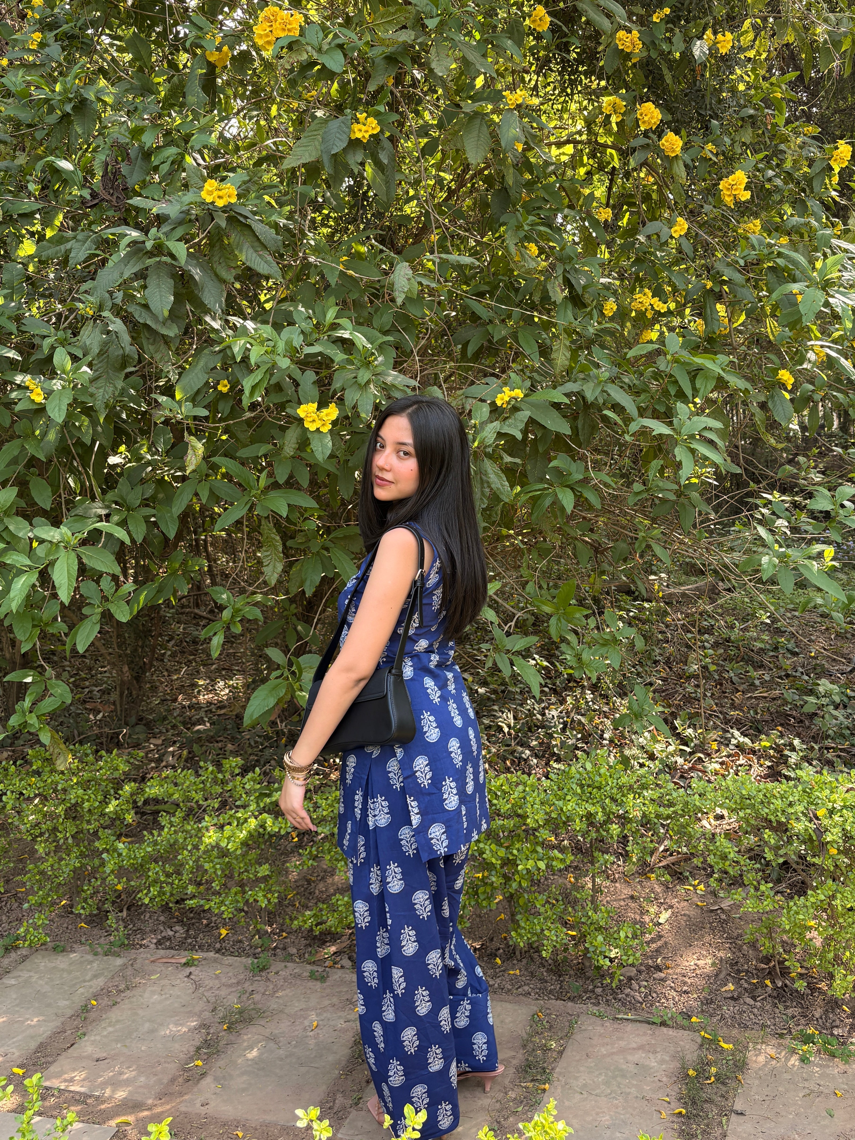 Yesha Floral Printed Farshi Salwar