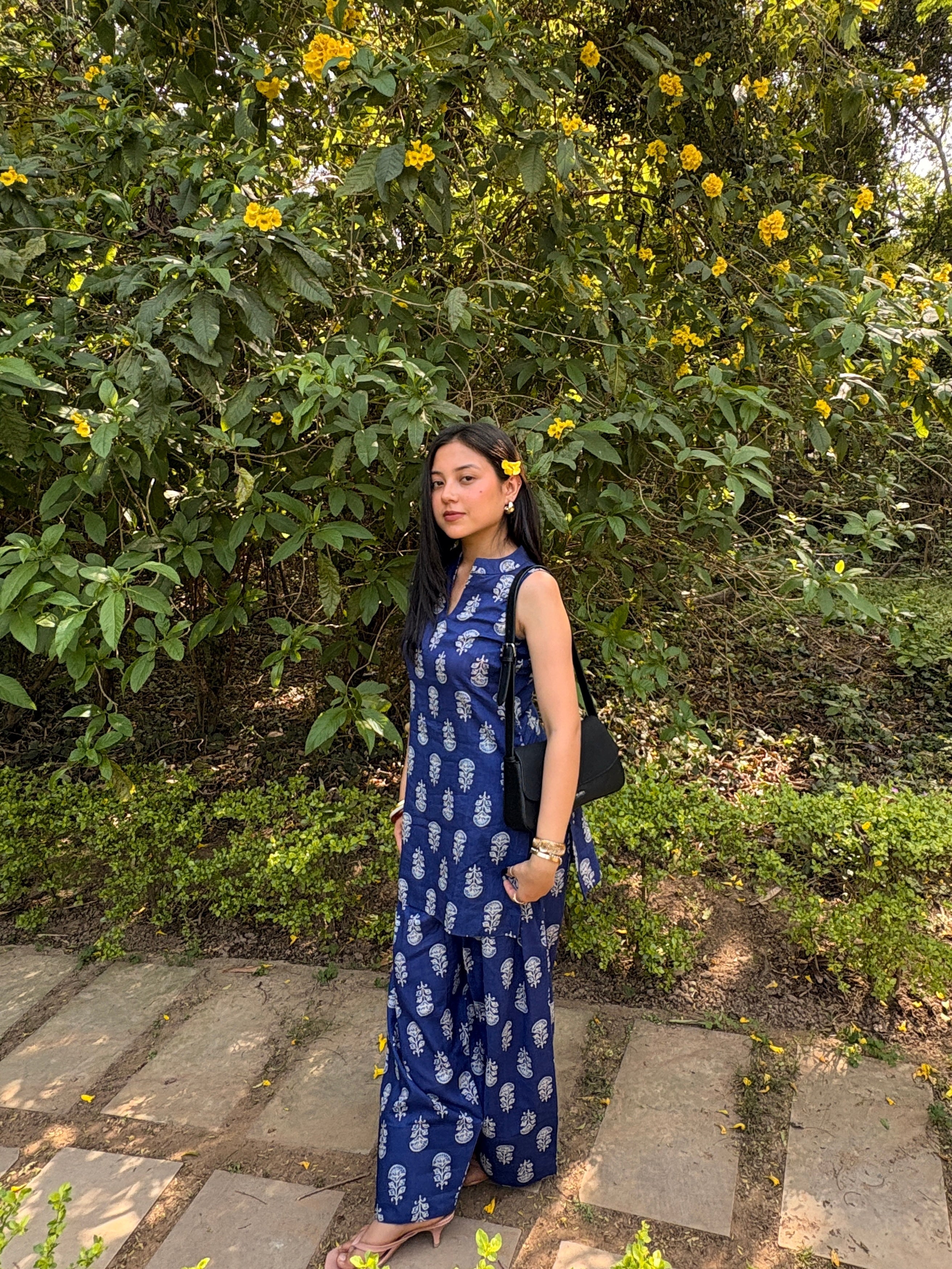 Yesha Floral Printed Farshi Salwar