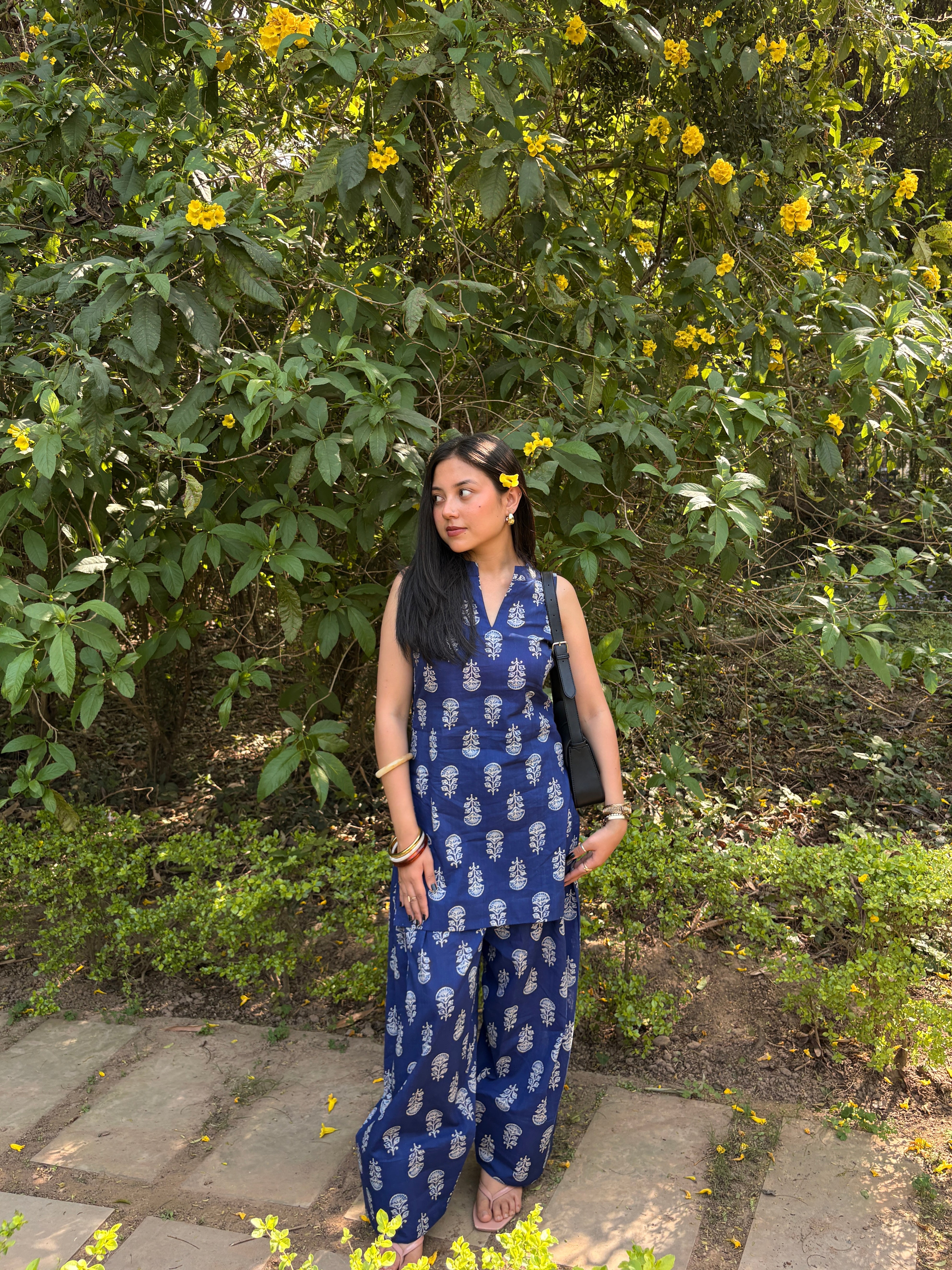 Yesha Floral Printed Farshi Salwar